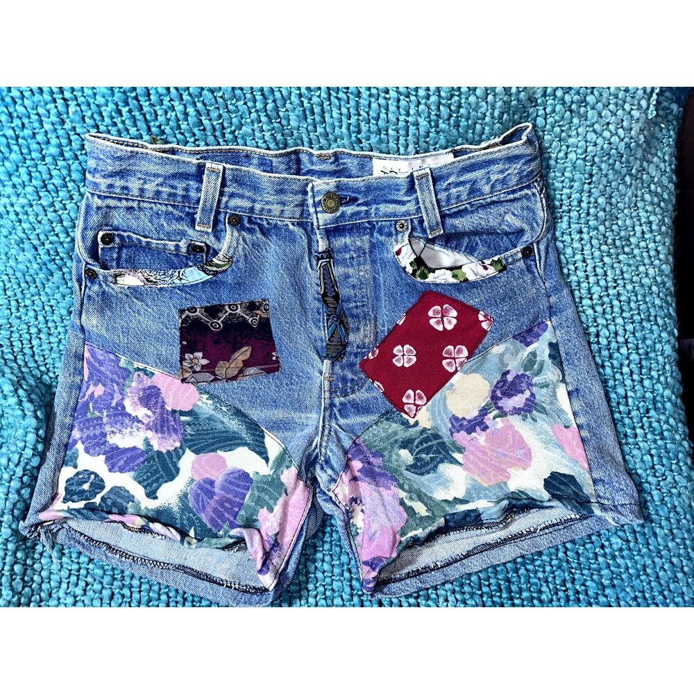 VINTAGE LEVIS 501's PATCHWORK QUILT PATCHED DENIM SHORTS - Picture 3 of 13